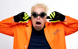 Doktor Kaboom Under Pressure