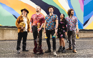 ROBIN LAYNE & THE RHYTHM MAKERS